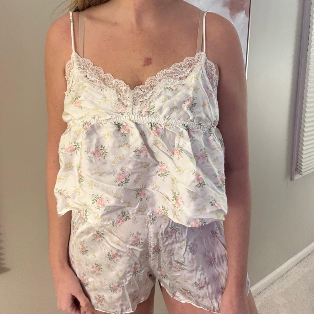 Aerie Floral Lace Trim Pajama Set - White and Pink